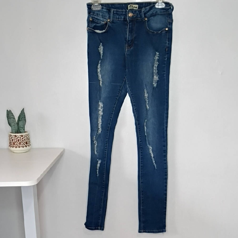Cleo Distressed Skinny Jeans Size 11 • Stretch -  Factory Ripped